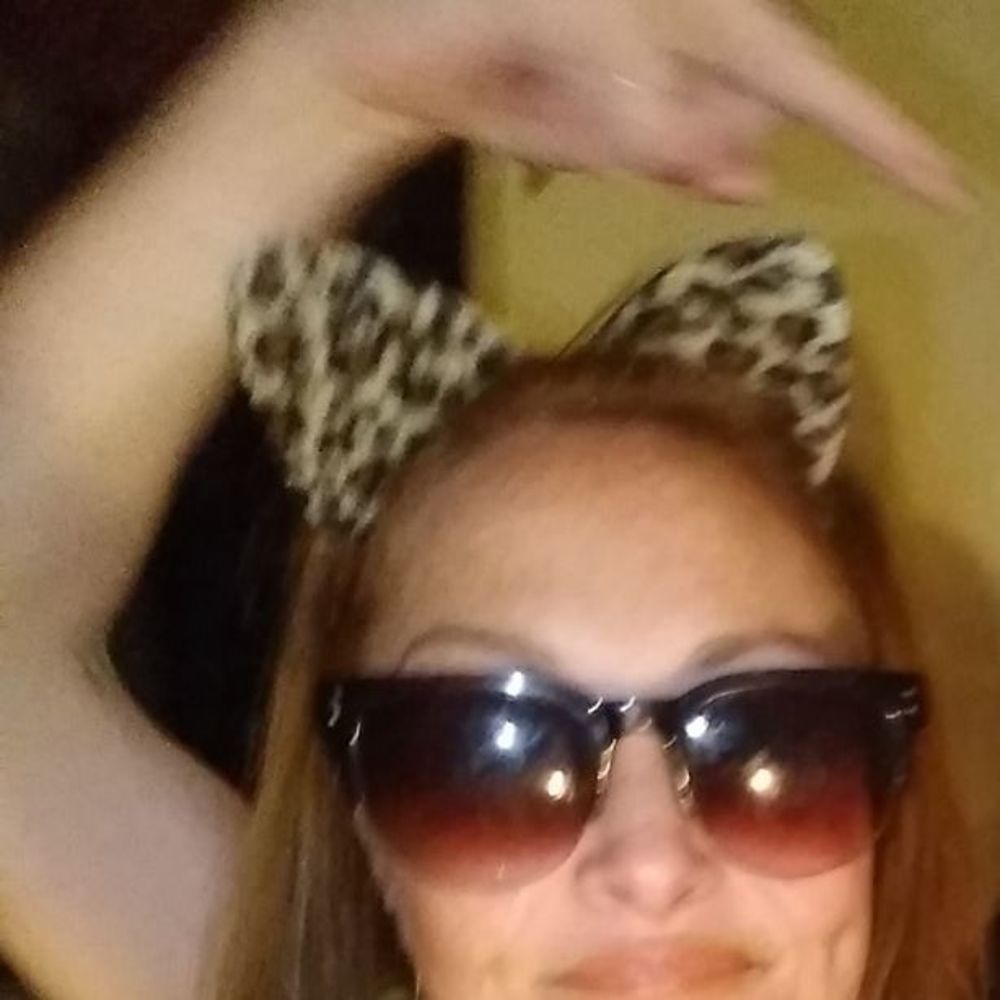 Meet your Posher, April